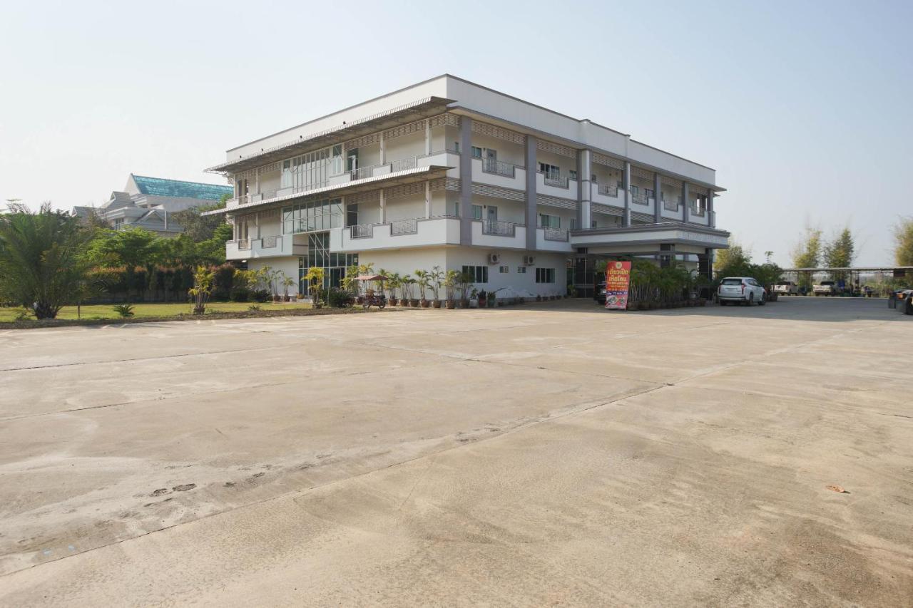 Oyo 75394 Sakthong Grand Hotel Chiang Khong Exterior photo