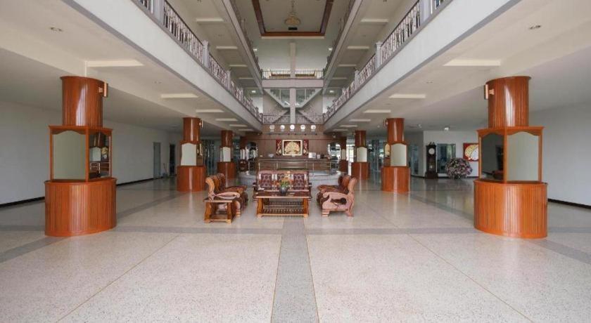 Oyo 75394 Sakthong Grand Hotel Chiang Khong Exterior photo